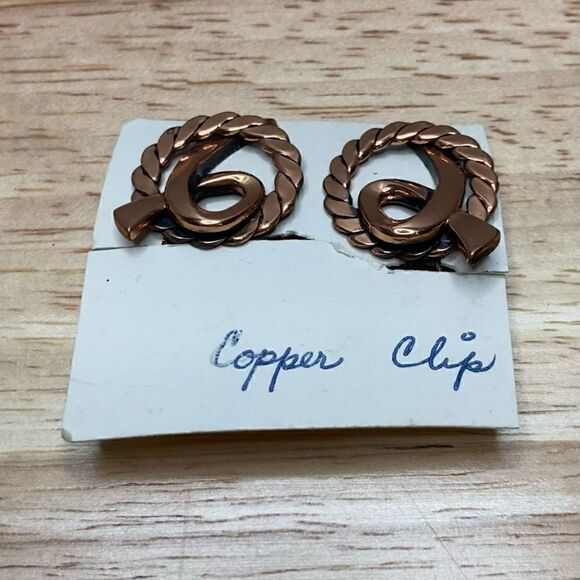 Vintage Modernist Copper Clip on Earrings, Abstract Mid Century 60s 70s - Picture 2 of 4